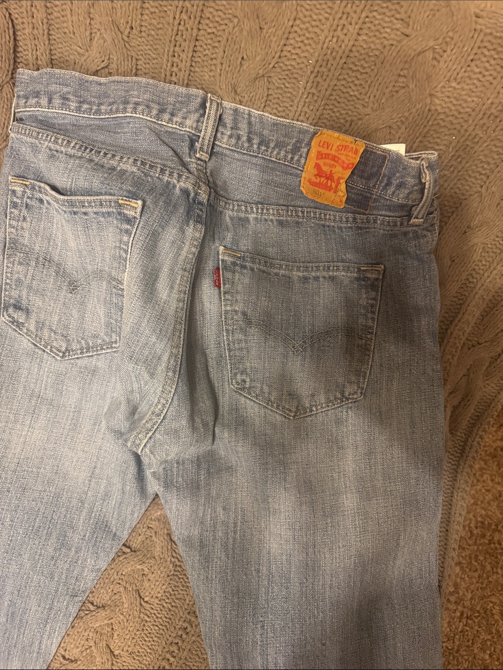 Levi's Men's 501 Light Blue Streaked Straight Jeans Classic Pockets W 33 L 32